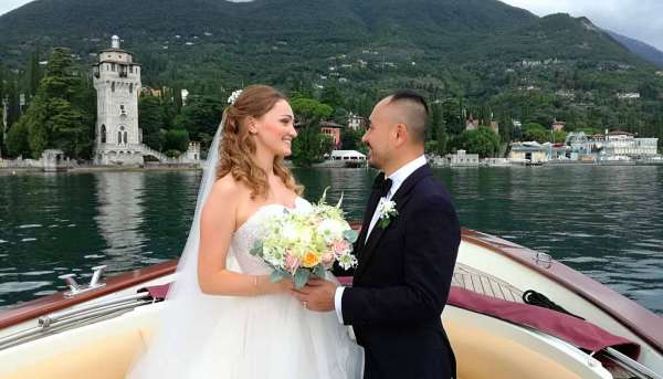 Wedding Tours and Photo Service by Boat